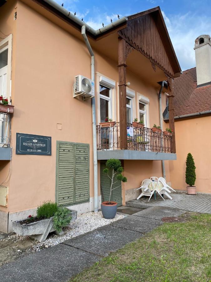 Balazs Apartman Эгер Экстерьер фото
