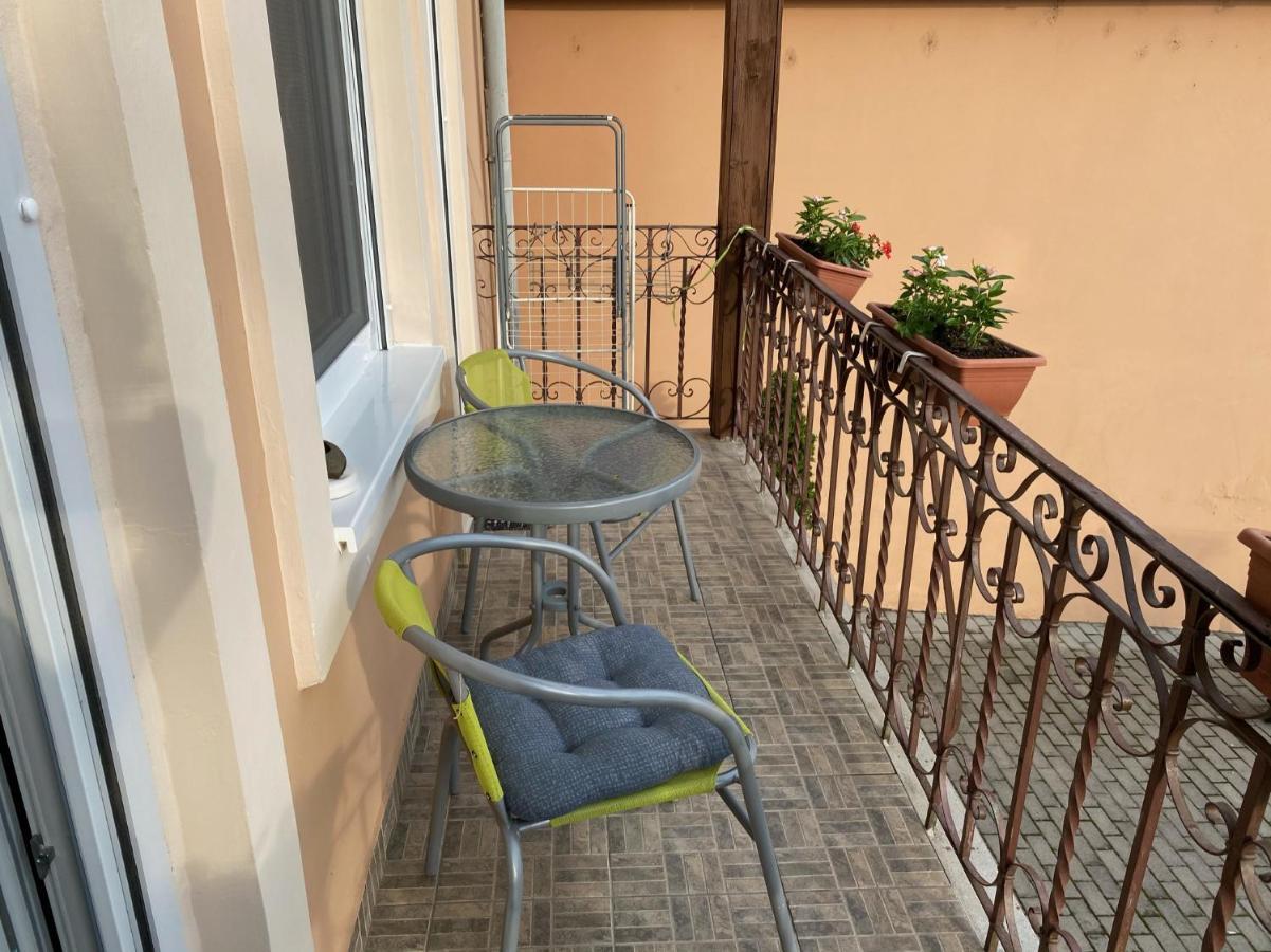 Balazs Apartman Эгер Экстерьер фото